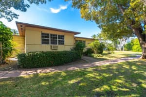 4582 Royal Palm Ave Miami Beach, FL 33140 - MLS#A11971431