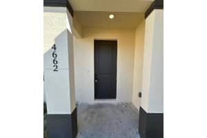 4662 Sw 26th St 4662 Lehigh Acres, FL 33973 - MLS#A11971447