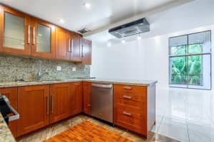 20347 W Country Club Dr Th15, Aventura