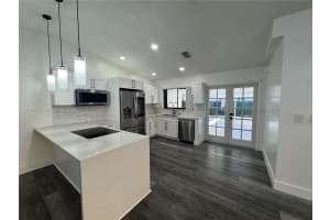 17528 Nw 66th Pl 17528 Hialeah, FL 33015 - MLS#A11971514