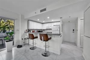 2740 Sw 28th Ter 202 Miami, FL 33133 - MLS#A11971614