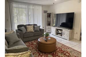 2903 Point East Dr K207, Aventura