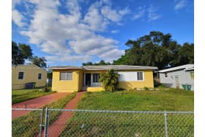 1465 Ne 149 St Miami, FL 33161 - MLS#A11971667