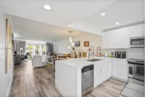 380 Racquet Club Rd 204 Weston, FL 33326 - MLS#A11971732