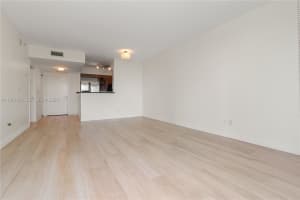 325 S Biscayne Blvd 1718 Miami, FL 33131 - MLS#A11971794