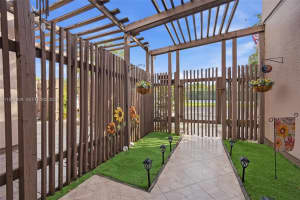 12399 Nw 11th St Pembroke Pines, FL 33026 - MLS#A11971809