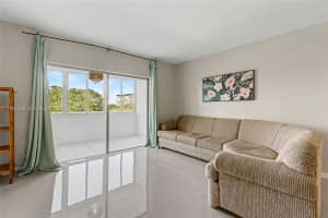 4200 Hillcrest Dr 406 Hollywood, FL 33021 - MLS#A11971830