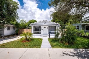 132 Sw 2nd Ave, Hallandale Beach