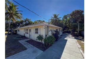 325 Sw Manor Dr Stuart, FL 34994 - MLS#A11971898