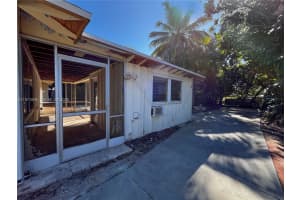 325 Sw Manor Dr Stuart, FL 34994 - MLS#A11971898