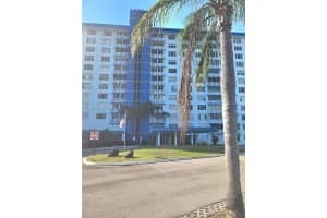 4001 Hillcrest Dr 909 Hollywood, FL 33021 - MLS#A11971942