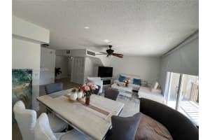 9240 Fontainebleau Blvd 207 Miami, FL 33172 - MLS#A11971959