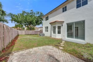 14422 Royal Cove Cir , Davie, FL 33325 Sold 06/12/26