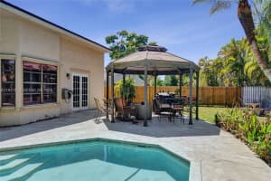 14681 Poplar Hill Ct Davie, FL 33325 - MLS#A11971970