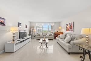 5161 Collins Ave APT 910, Miami Beach, FL 33140, - MLS#A11972012