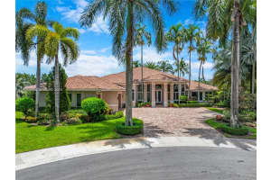 2458 Provence Ct, Weston