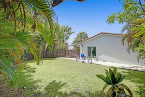 3320 Ne 13th Ave 3320 Oakland Park, FL 33334 - MLS#A11972050