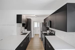 3320 Ne 13th Ave 3320 Oakland Park, FL 33334 - MLS#A11972050