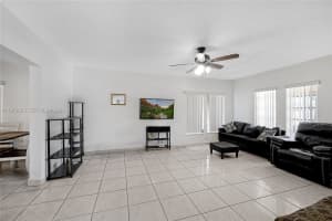 4318 E 8th Ct Hialeah, FL 33013 - MLS#A11972065