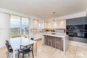 791 Crandon Blvd 1005 Key Biscayne, FL 33149 - MLS#A11972077