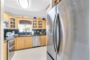 9719 Nw 127th St Hialeah Gardens, FL 33018 - MLS#A11972116