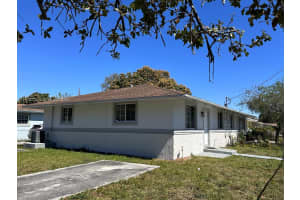 1209 Ne 136th Ter 1209 North Miami, FL 33161 - MLS#A11972224