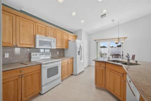 112 Camelot Ct Royal Palm Beach, FL 33411 - MLS#A11972253