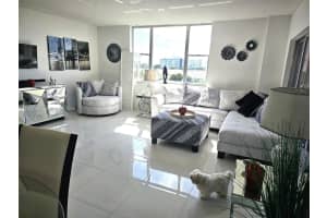 3850 Washington St 516, Hollywood