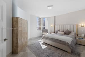 888 Brickell Key Dr 1200 Miami, FL 33131 - MLS#A11972331