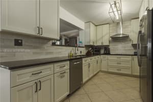 13821 Sw 14th St Miami, FL 33184 - MLS#A11972335