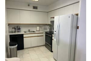 3400 Ne 192nd St 410, Aventura