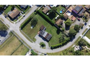 10450 Nw 19th Ave Miami, FL 33147 - MLS#A11972342