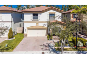 10043 Nw 89 Terra Doral, FL 33178 - MLS#A11972354