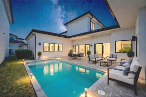 5718 Ashwood Cir W 5718 Hollywood, FL 33312 - MLS#A11972423