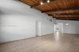 446 Briarwood Cir 1-29 Hollywood, FL 33024 - MLS#A11972429