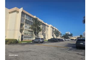 801 Three Islands Blvd 218 Hallandale Beach, FL 33009 - MLS#A11972442