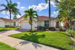 1140 W Bel Aire Dr W 1140 Pembroke Pines, FL 33027 - MLS#A11972459
