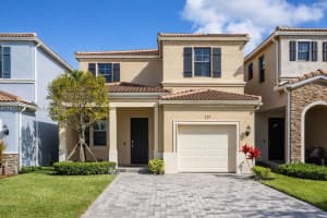 829 Ne 191st St Miami, FL 33179 - MLS#A11972477