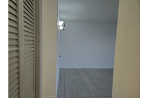 4550 Nw 9th St 704e Miami, FL 33126 - MLS#A11972479