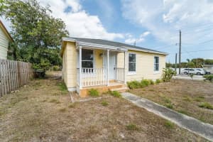 803 36th St West Palm Beach, FL 33407 - MLS#A11972515