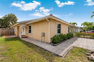 10523 Sw 161st Pl Miami, FL 33196 - MLS#A11972540