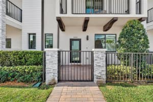 4546 Nw 83rd Ave 4546 Doral, FL 33166 - MLS#A11972563