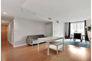 253 Ne 2nd St 608 Miami, FL 33132 - MLS#A11972569