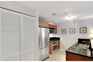 253 Ne 2nd St 608 Miami, FL 33132 - MLS#A11972569