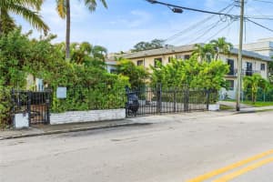 1460 2nd St , Miami, FL 33125 - MLS#A11972574