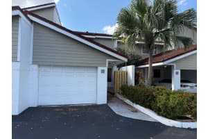 2700 N 34th Ave I Hollywood, FL 33021 - MLS#A11972587