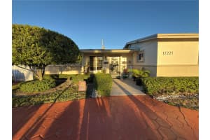 17221 Nw 82nd Ave Hialeah, FL 33015 - MLS#A11972600