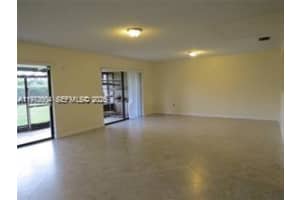 216 Lakeside Cir Sunrise, FL 33326 - MLS#A11972604