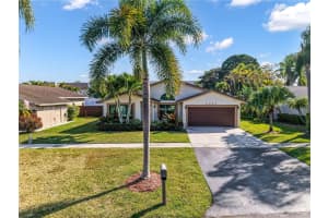 9986 Nw 52nd St Sunrise, FL 33351 - MLS#A11972643