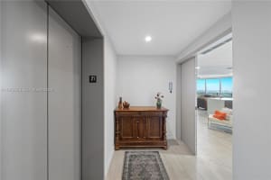 488 Ne 18th St 2112, Miami